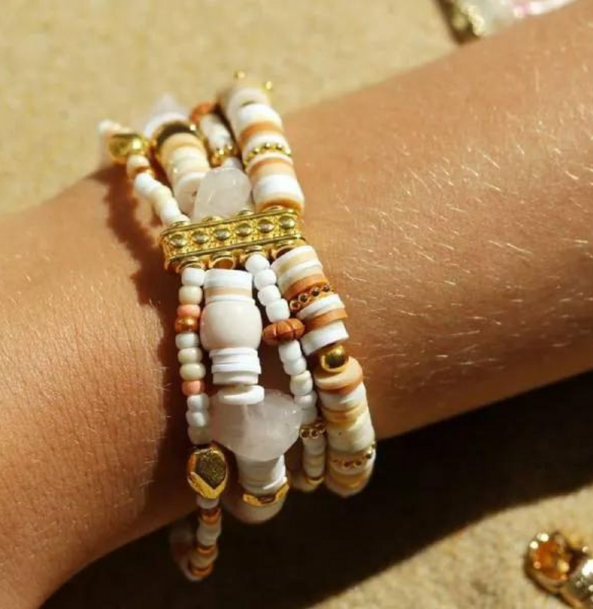 perles heishi et breloques
