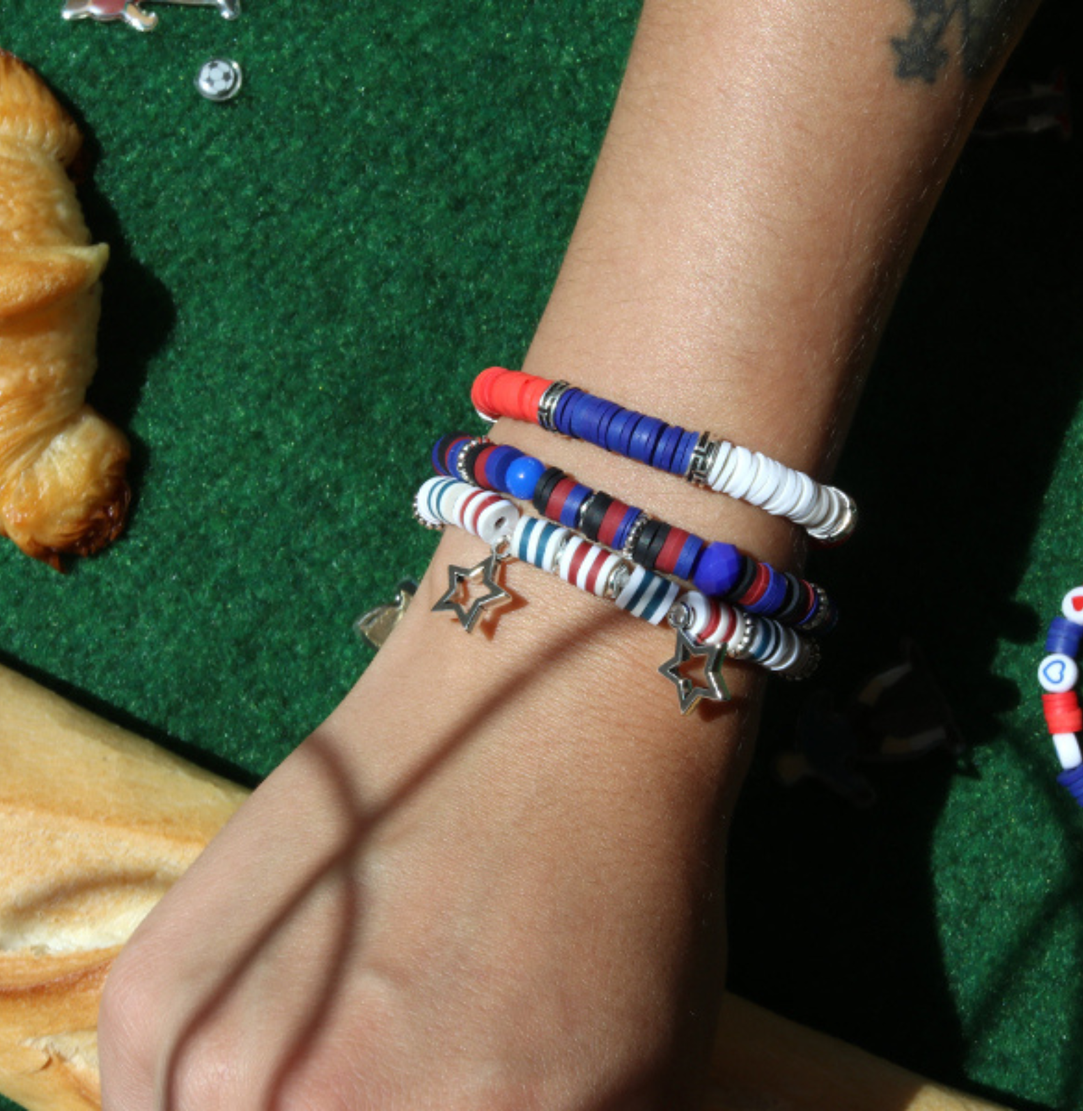perles bleu blanc rouge