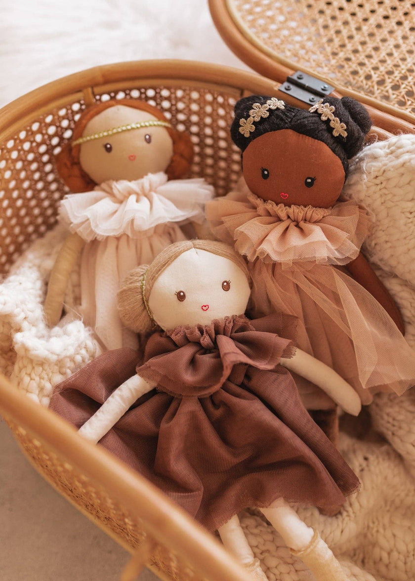 Dollies - Maggie Lu