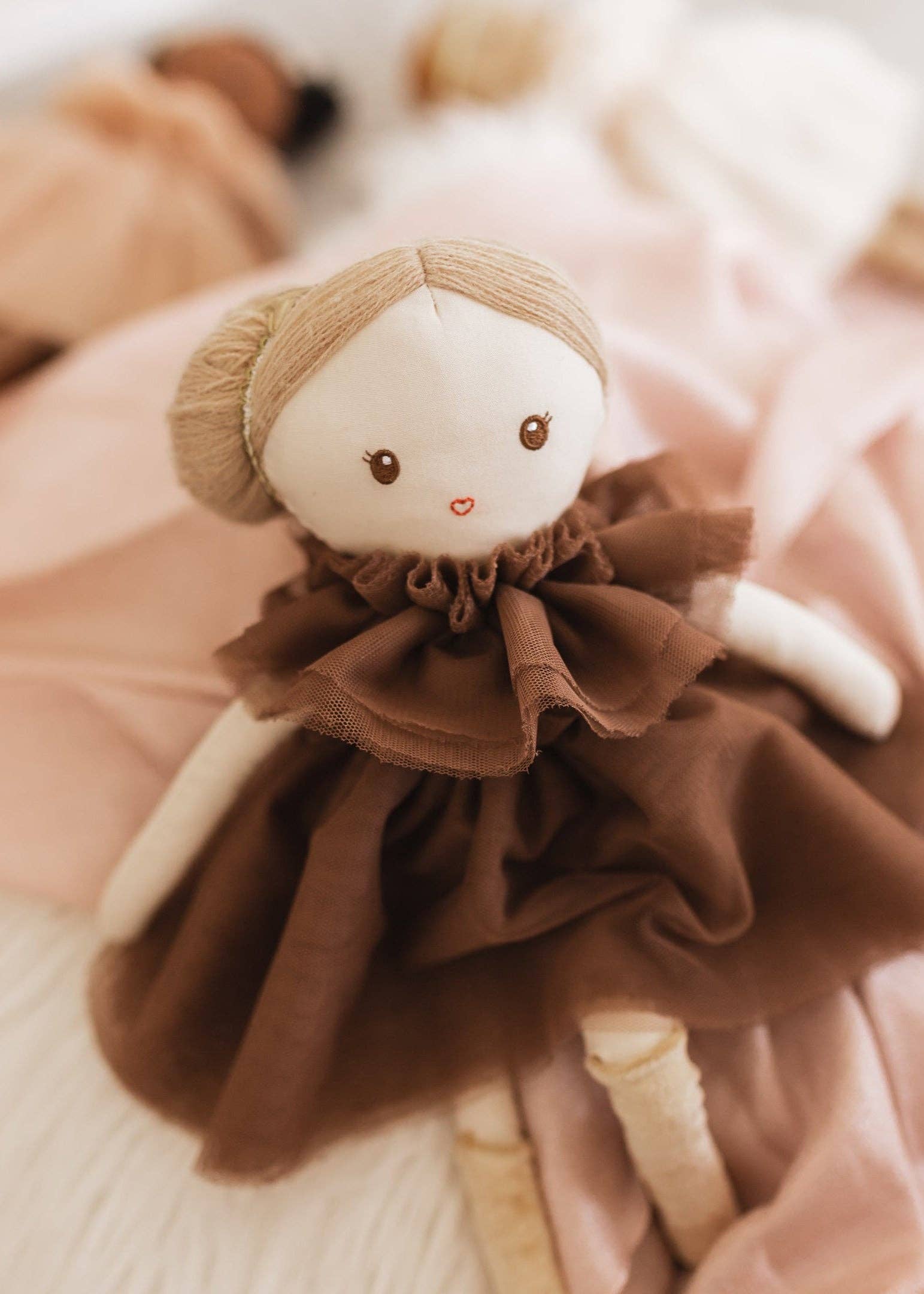 Dollies - Maggie Lu