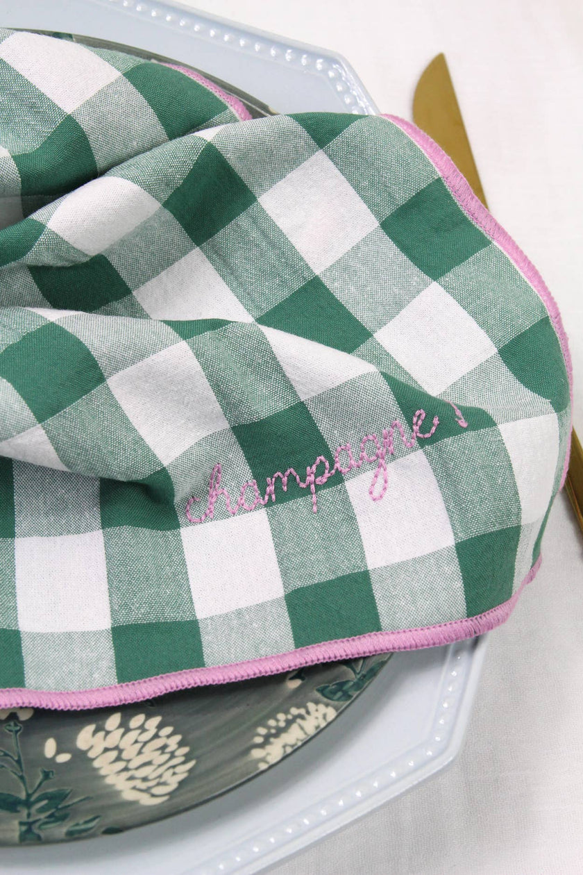 Serviettes de table à carreaux vichy et broderies