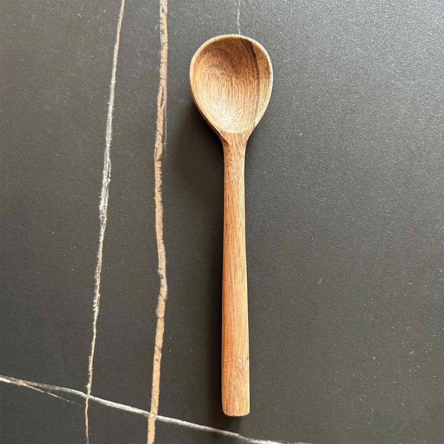 Petite cuillère en bois