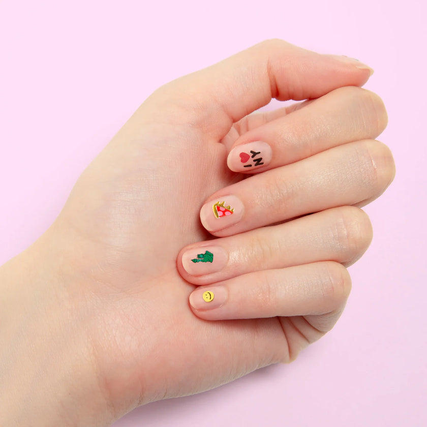 Sticker nail art NYC