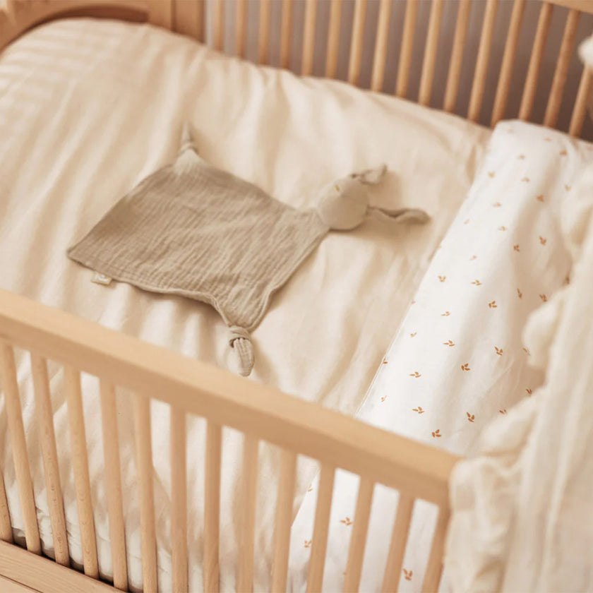 attache tetine lapin vert olive