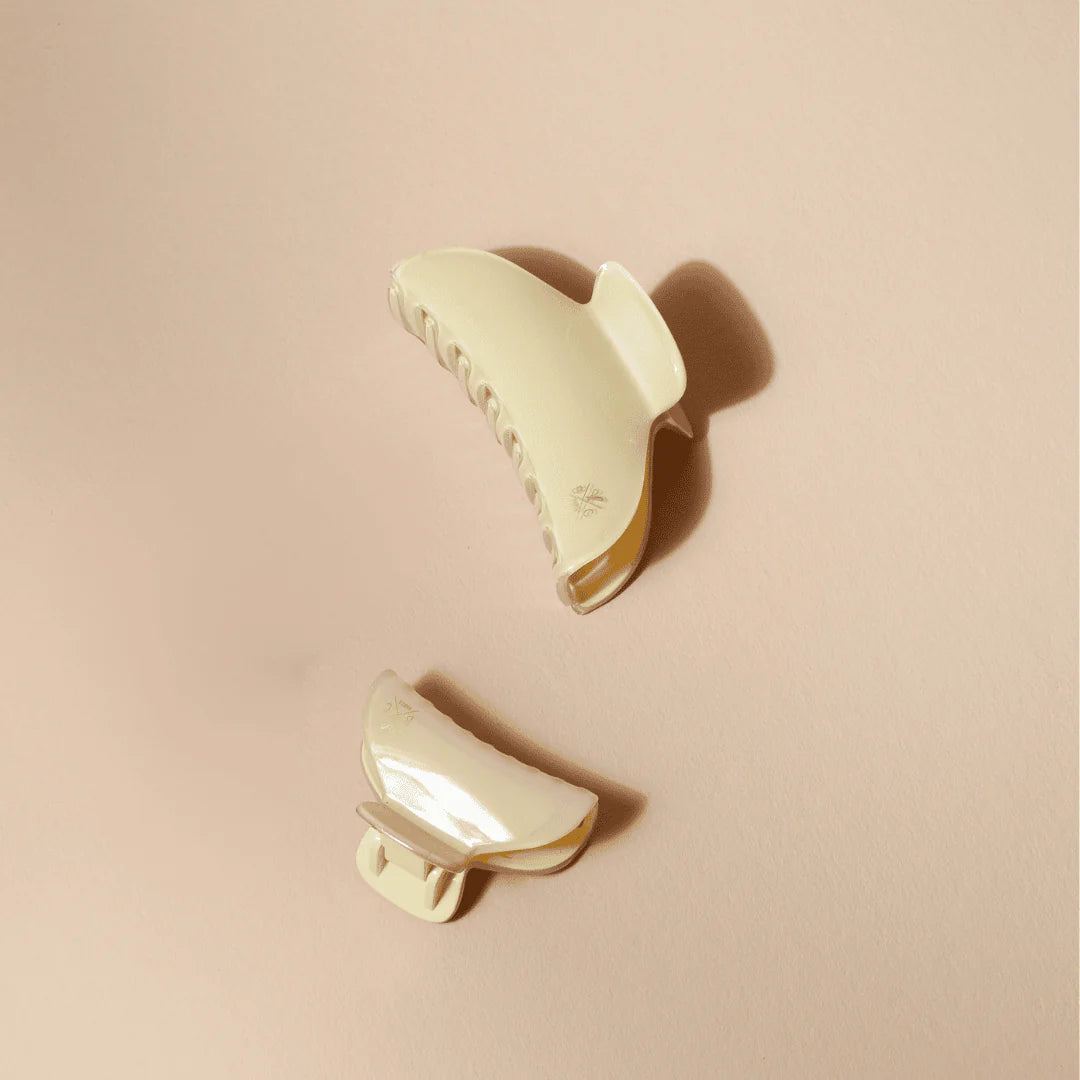 Pince à cheveux beige