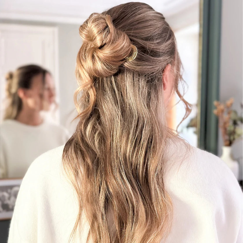 Pic à chignon dorée