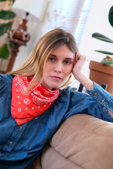 Bandana en soie flame antique white antan