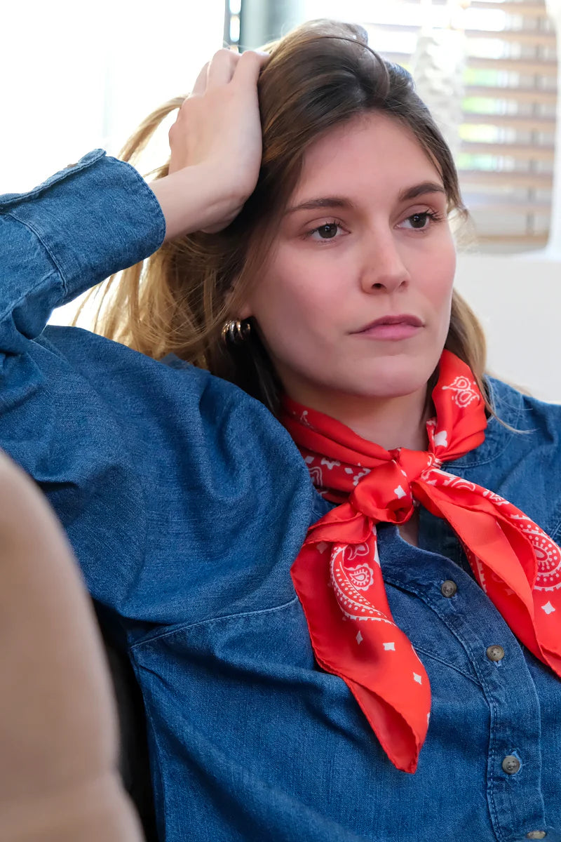 Bandana en soie flame antique white antan