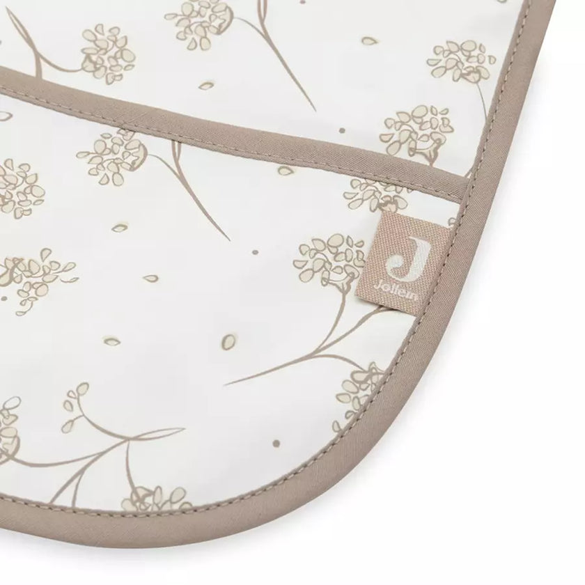 bavoir a manches avec petits fleurs