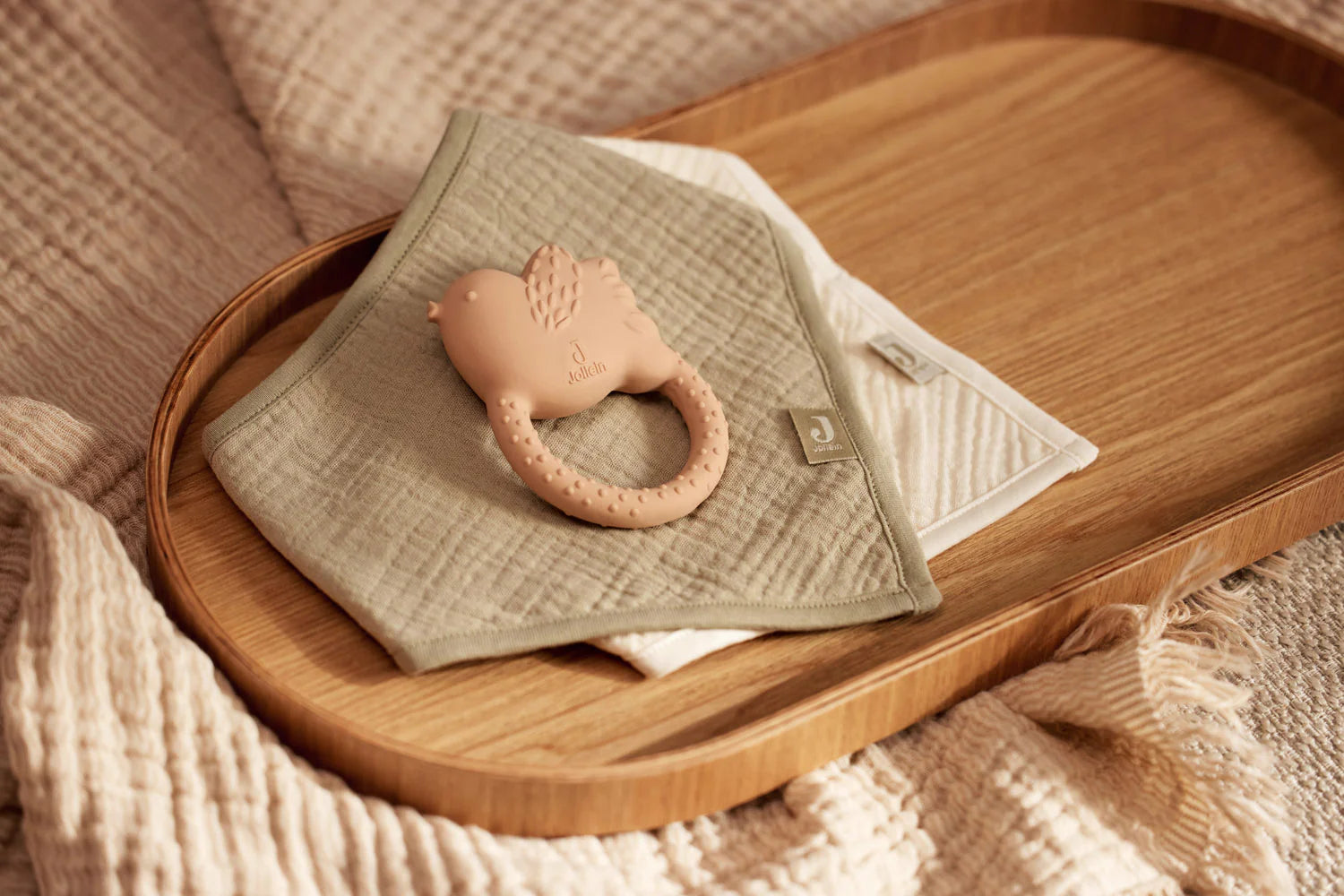 Bavoirs bandana vert et biscuit 