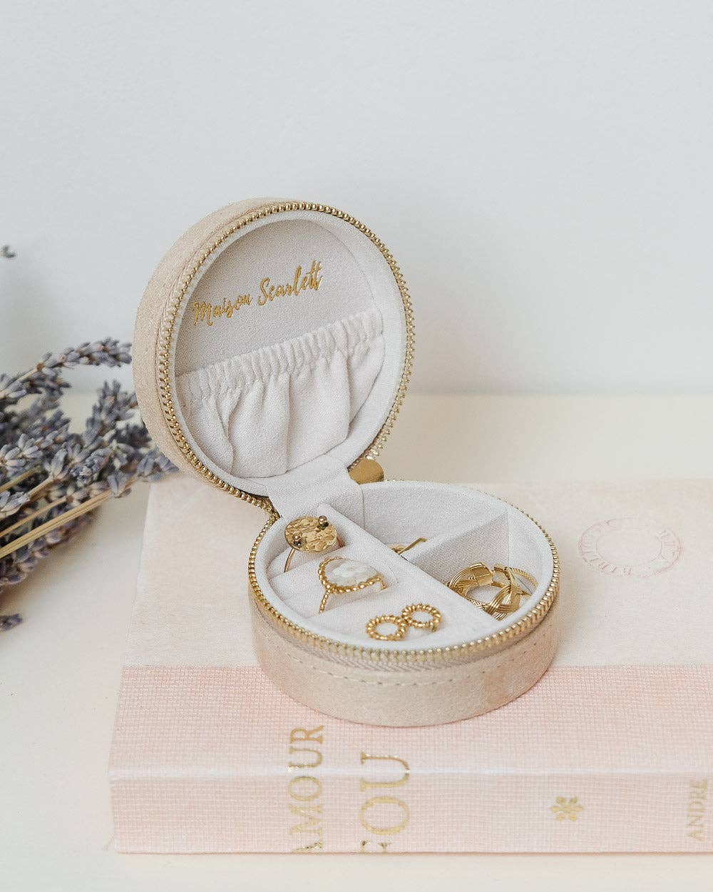 Boîte à bijoux Maison Scarlett Yvonne beige 