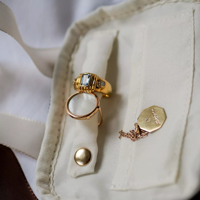 Boite à bijoux en velours côtelé marine