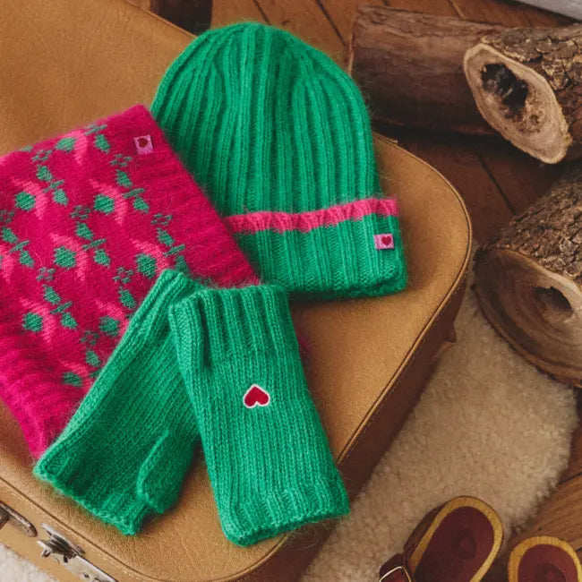 Bonnet, mitaine et snood tricot vert 