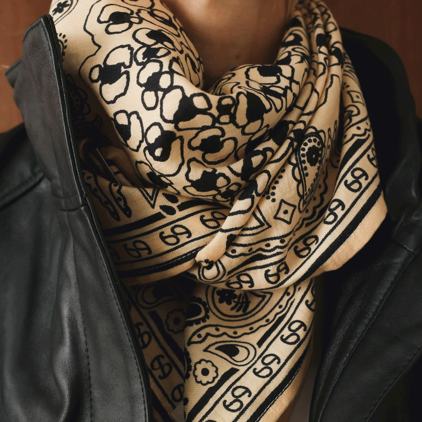 Grand foulard Bandana black & écru