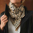 Grand foulard Bandana black & écru
