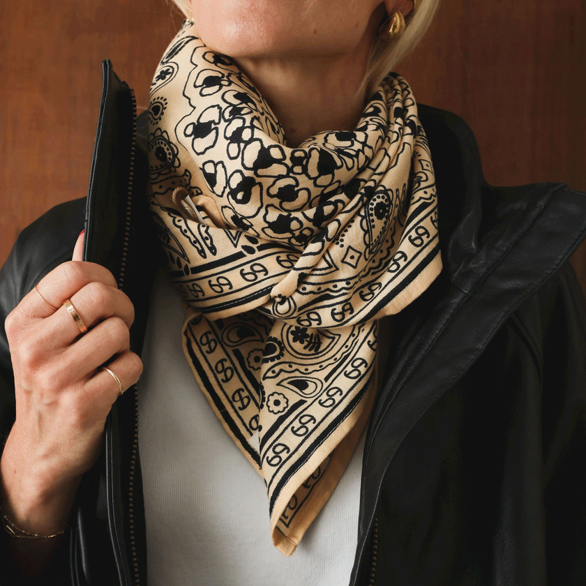 Grand foulard Bandana black & écru