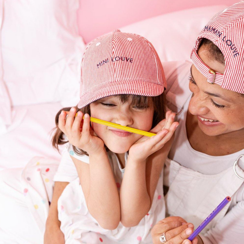 casquette mini louve rayée rouge