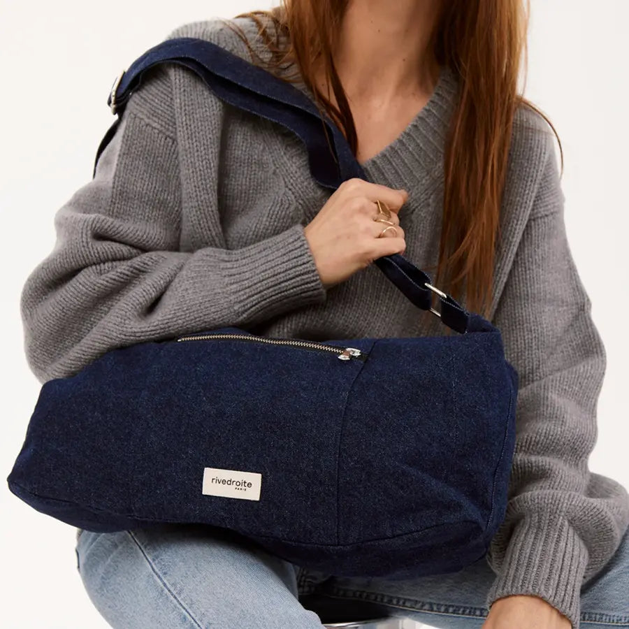 sac en jean bleu foncé