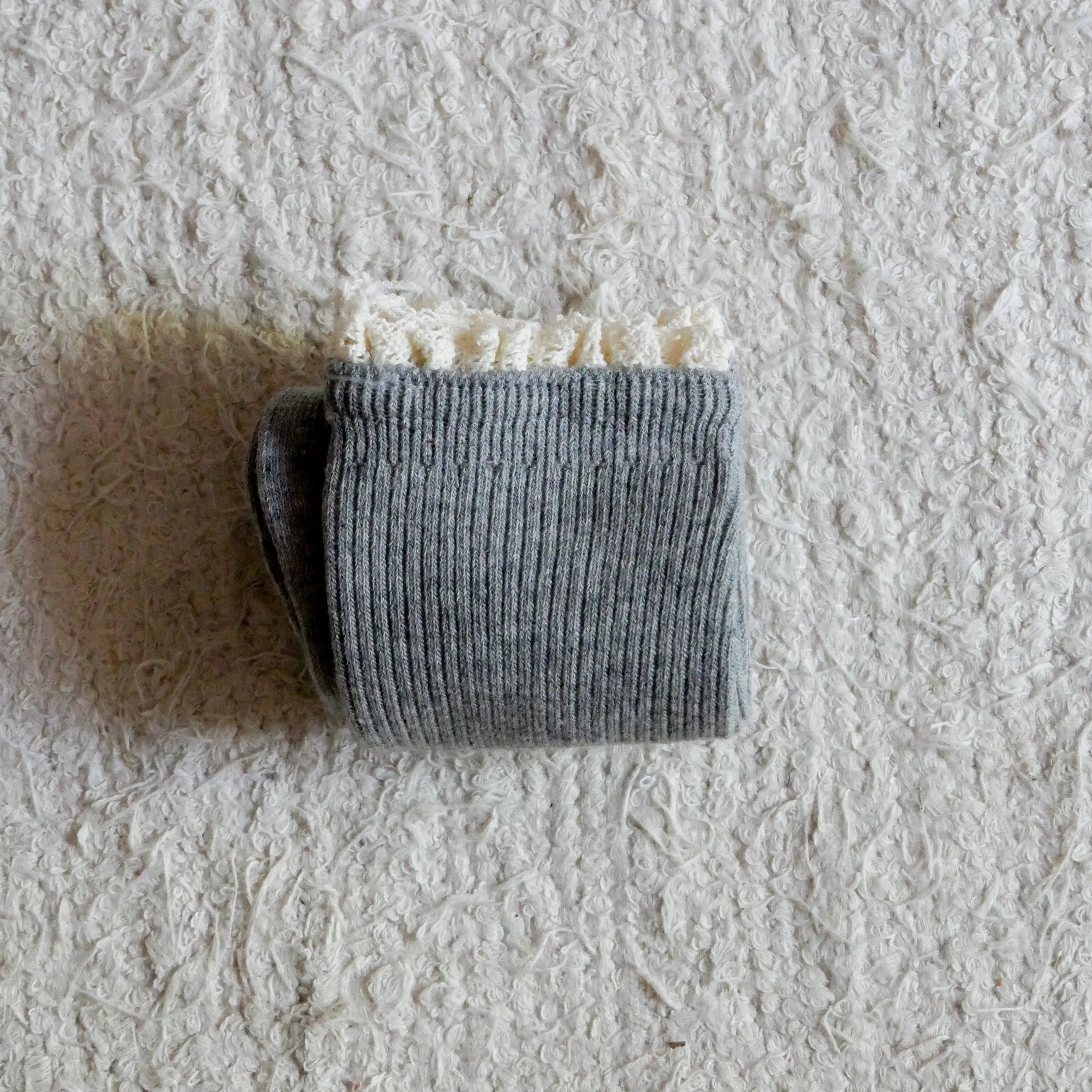 Chaussettes hautes macramé gentil coquelicot gris clair 