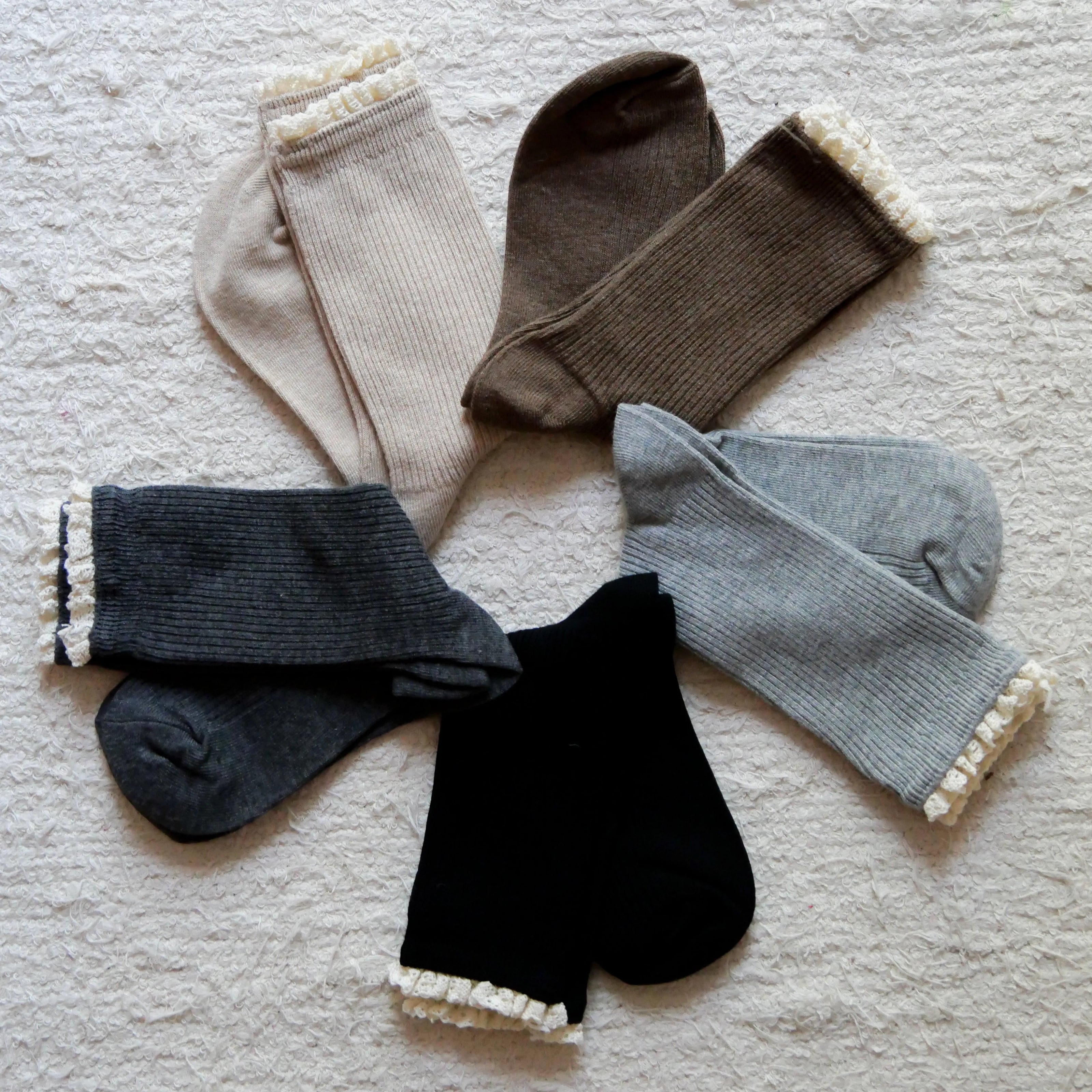 Chaussettes hautes macramé gentil coquelicot