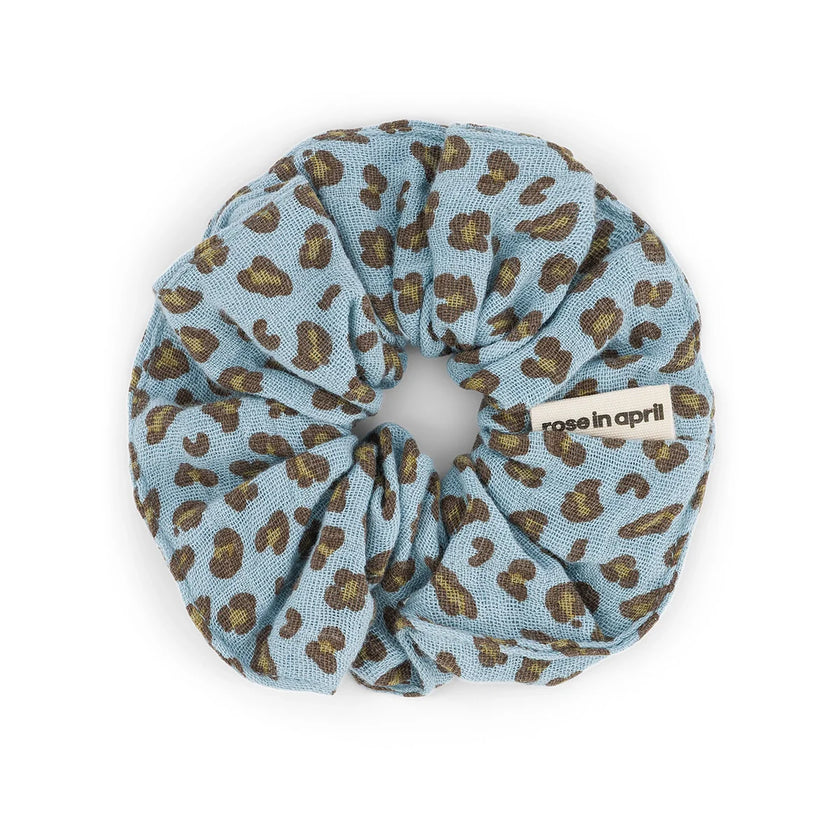 Chouchou leopard rose in april Ice Blue