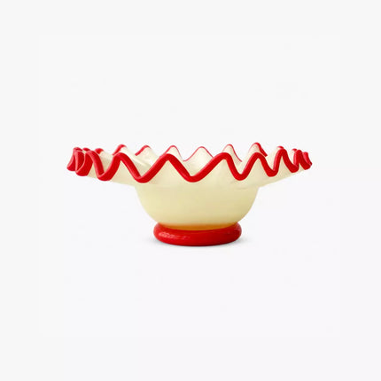 coupe colerette beige et rouge