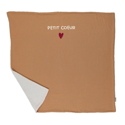 couverture-pilou-camel_1
