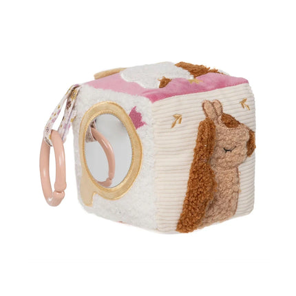 cube d'activité rose et beige