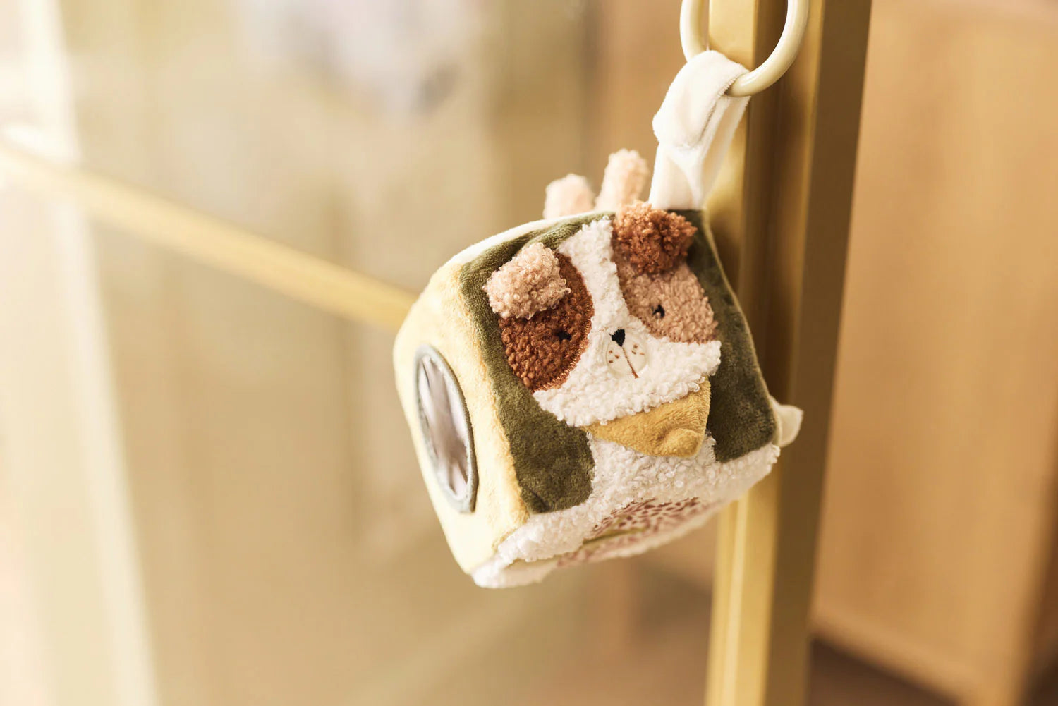 Cube d'activité bébé