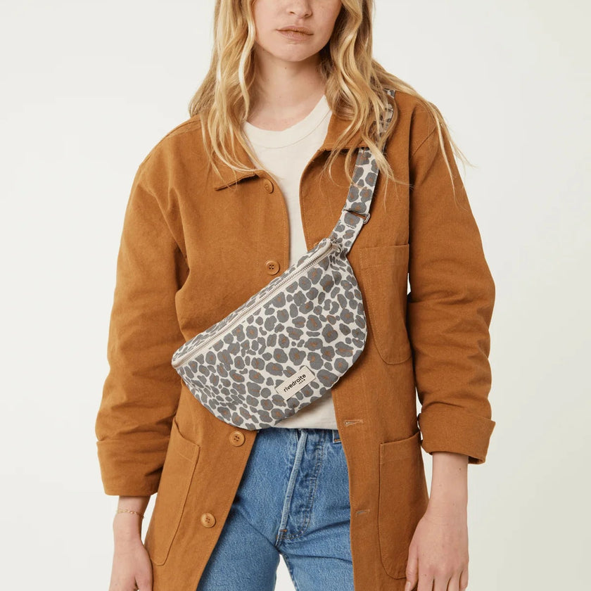 custine sac banane leopard gris