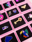 Broche Coeur Ailé Doré Fait Main Broderie Cannetille