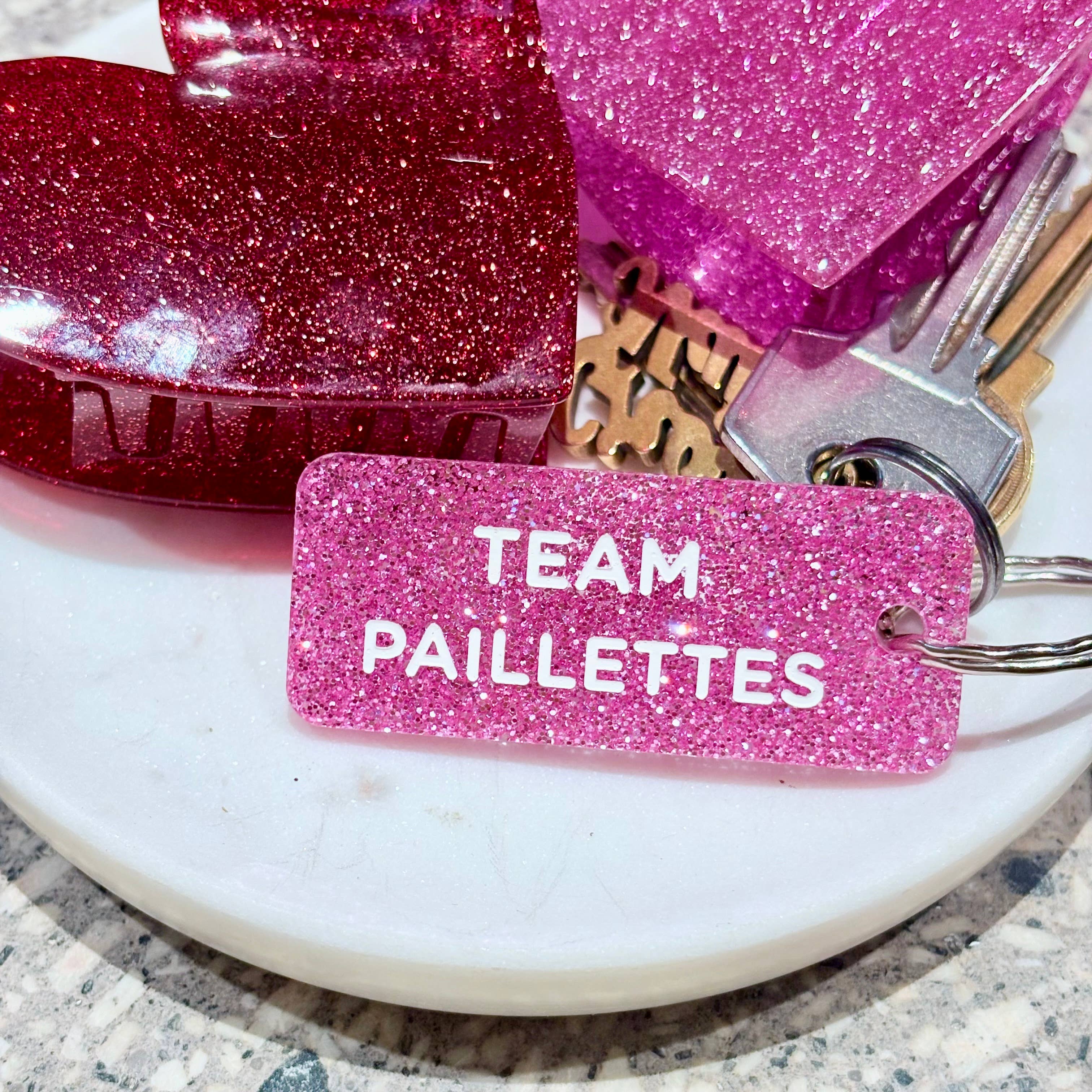 TEAM PAILLETTES  Porte-clés à paillettes Plus de Love