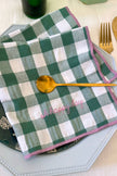 Serviettes de table à carreaux vichy et broderies
