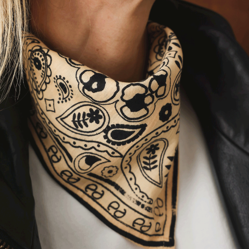 Petit foulard Bandana noir & écru