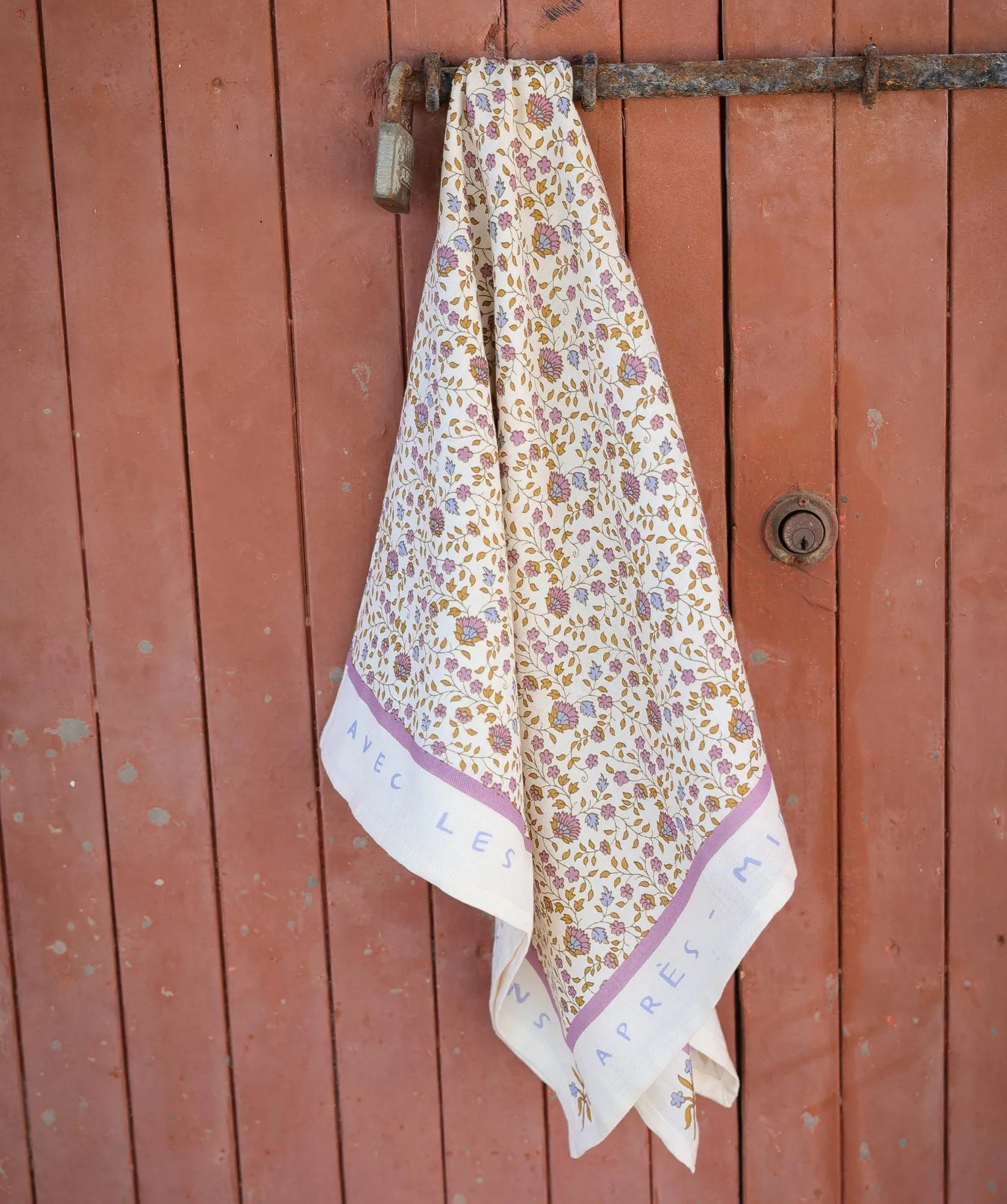 Grand foulard rosa violette Bellemme