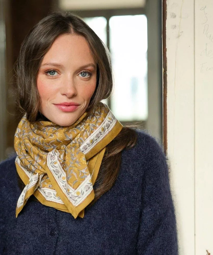 Grand foulard scarlett gold Bellemme