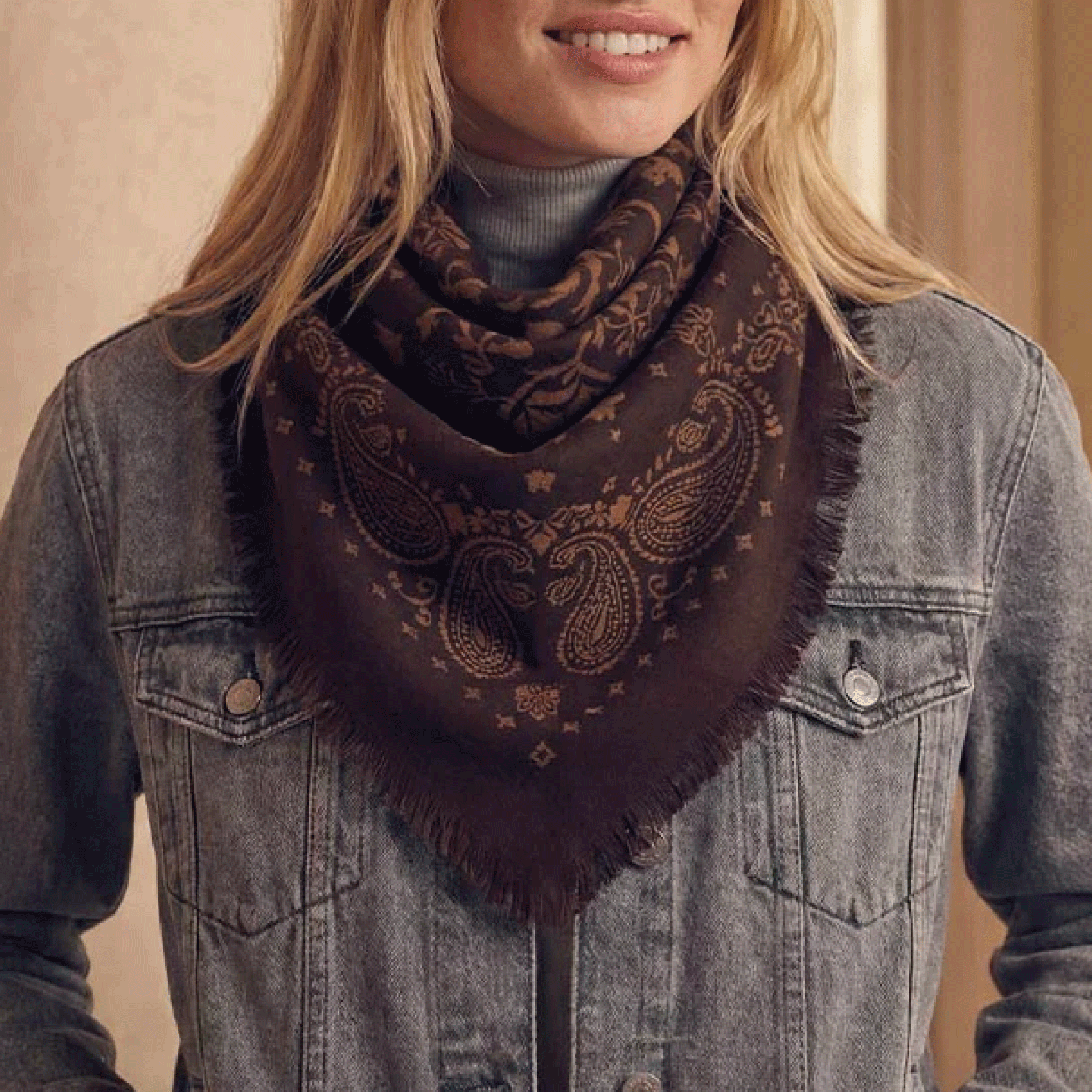 Grand foulard en laine Ganache – Chocolat & beige
