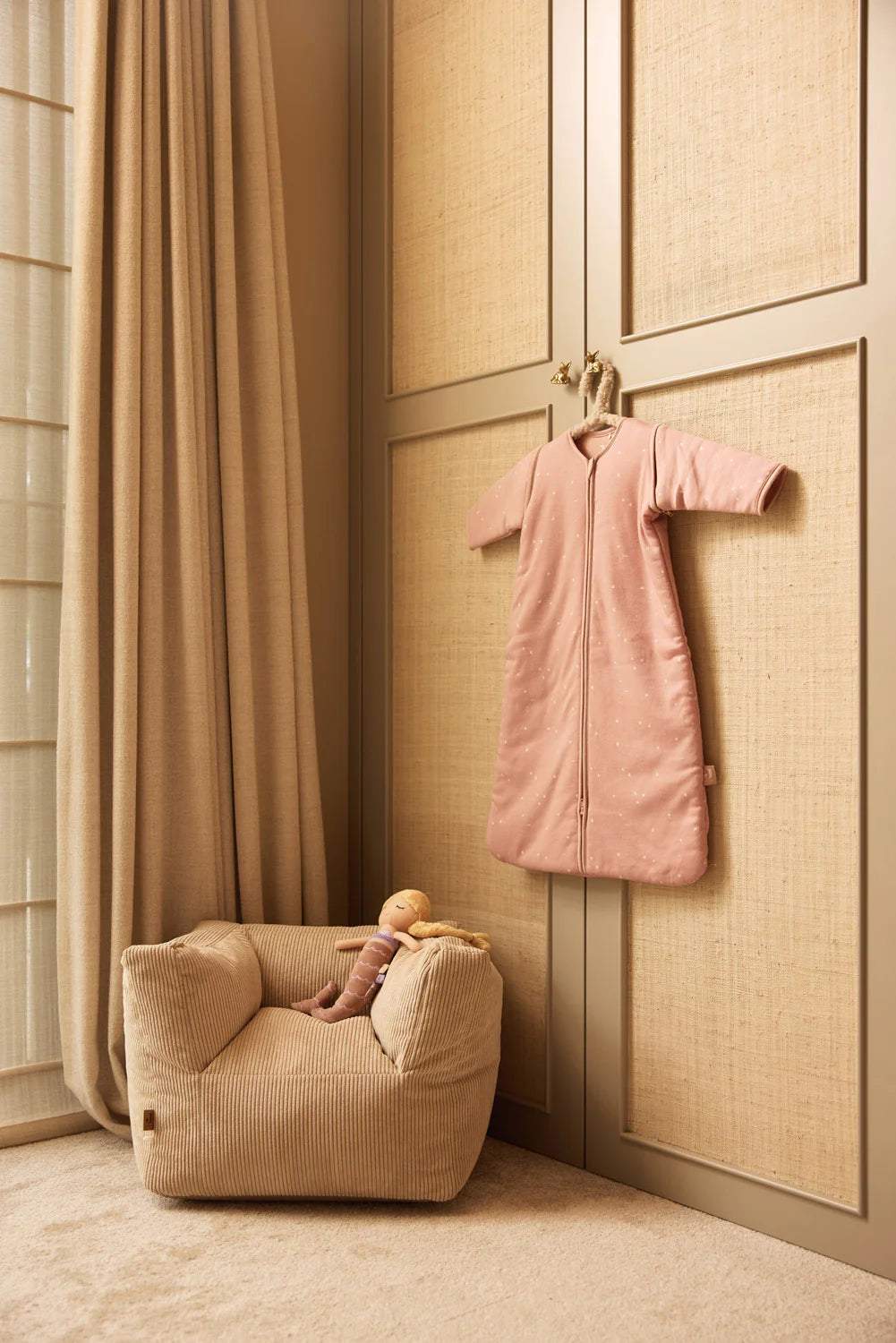 Gigoteuse rose à étoiles blanches