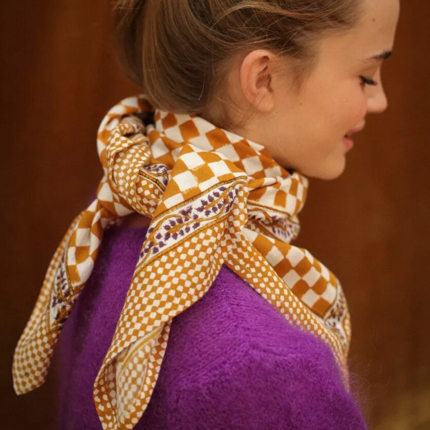 grand foulard damier caramel