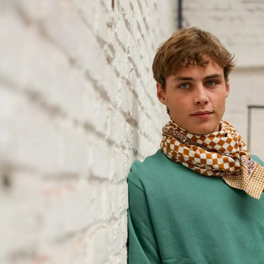 grand foulard damier caramel