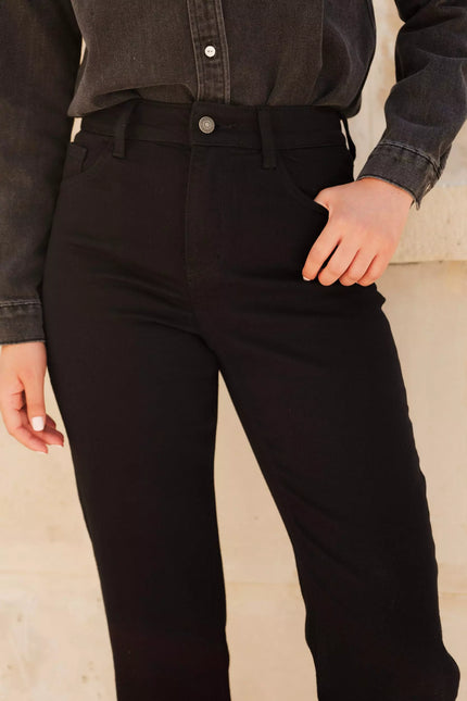Jean noir droit