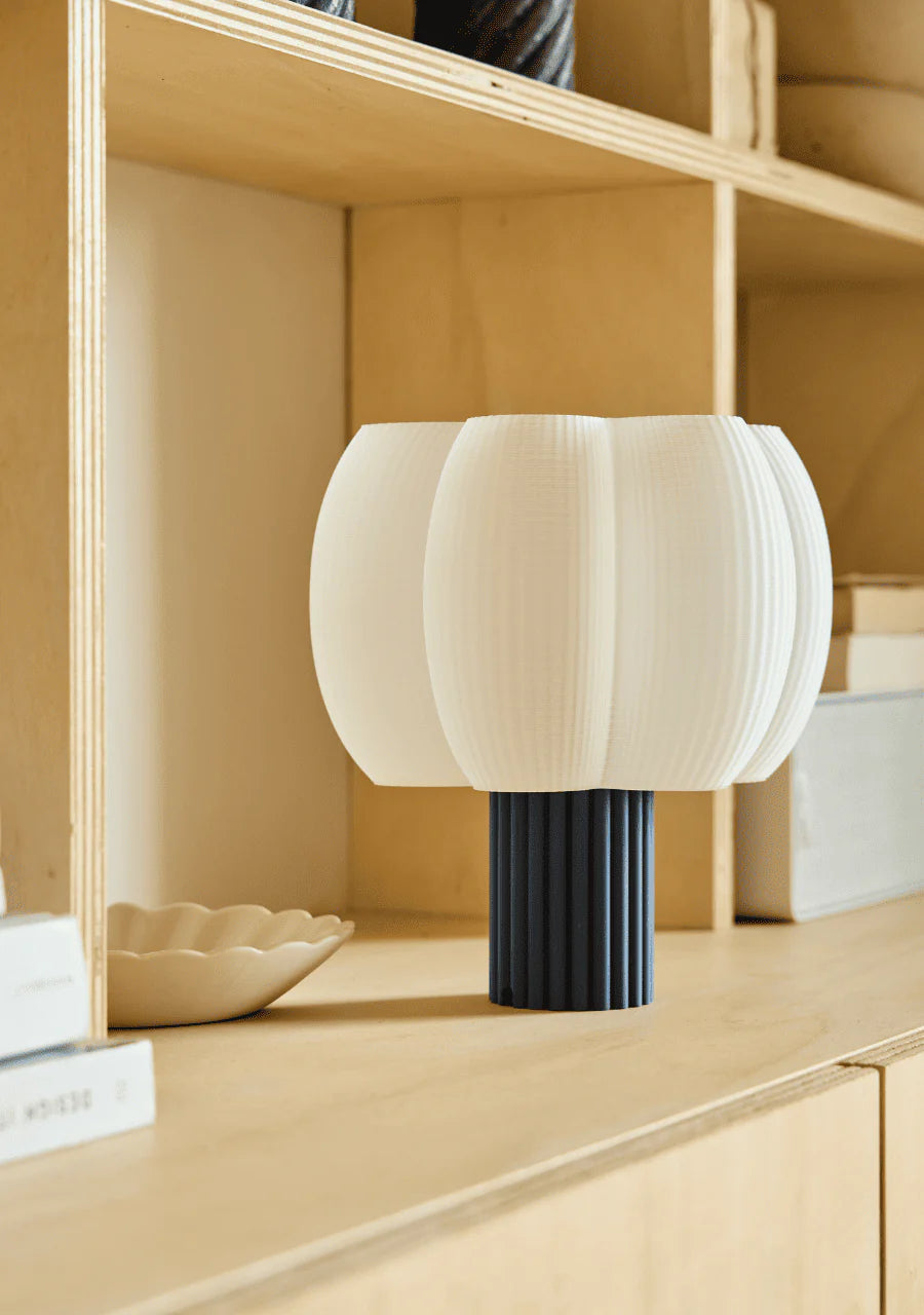 Lampe bleuu studio bleu nuit 