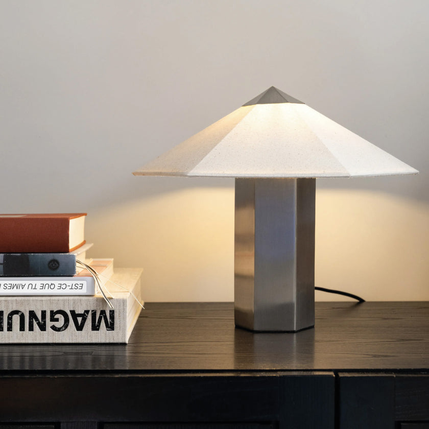 Lampe de table Phira en acier brossé – &Klevering