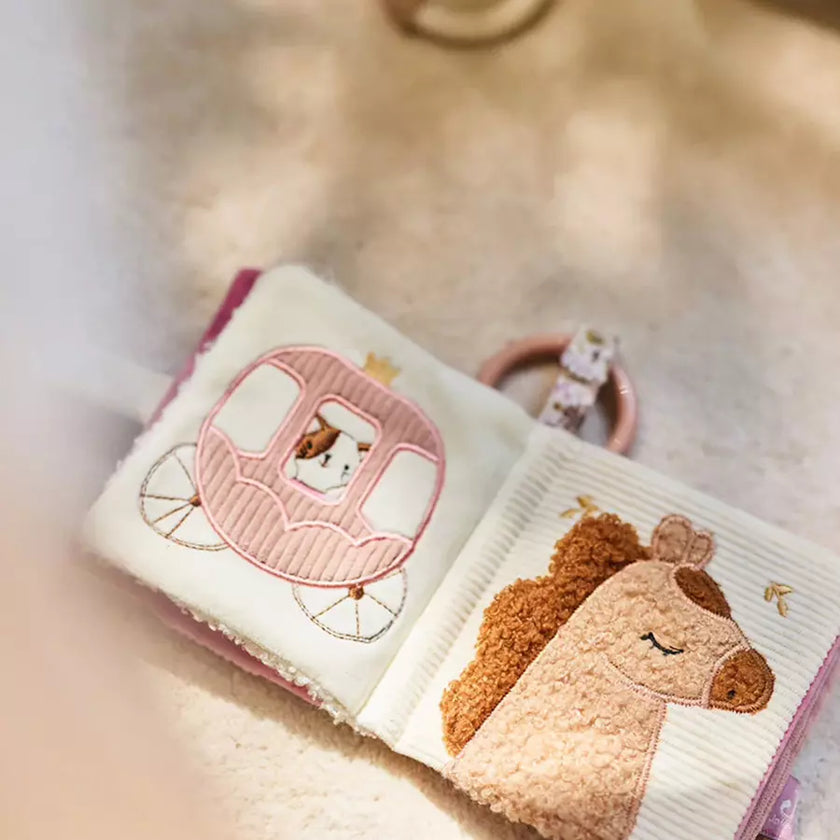 livre d'activité rose et écru