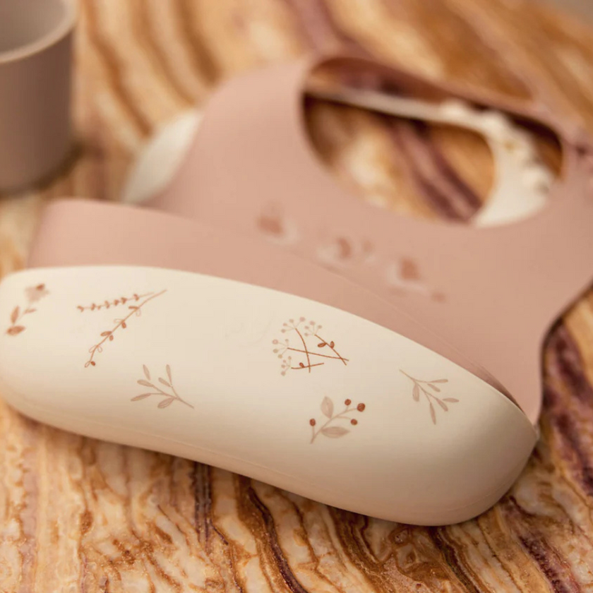 lot 2 bavoirs en silicone lovely birds