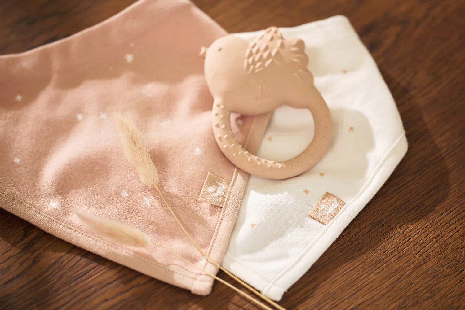 Bavoirs bandana rose et blanc 