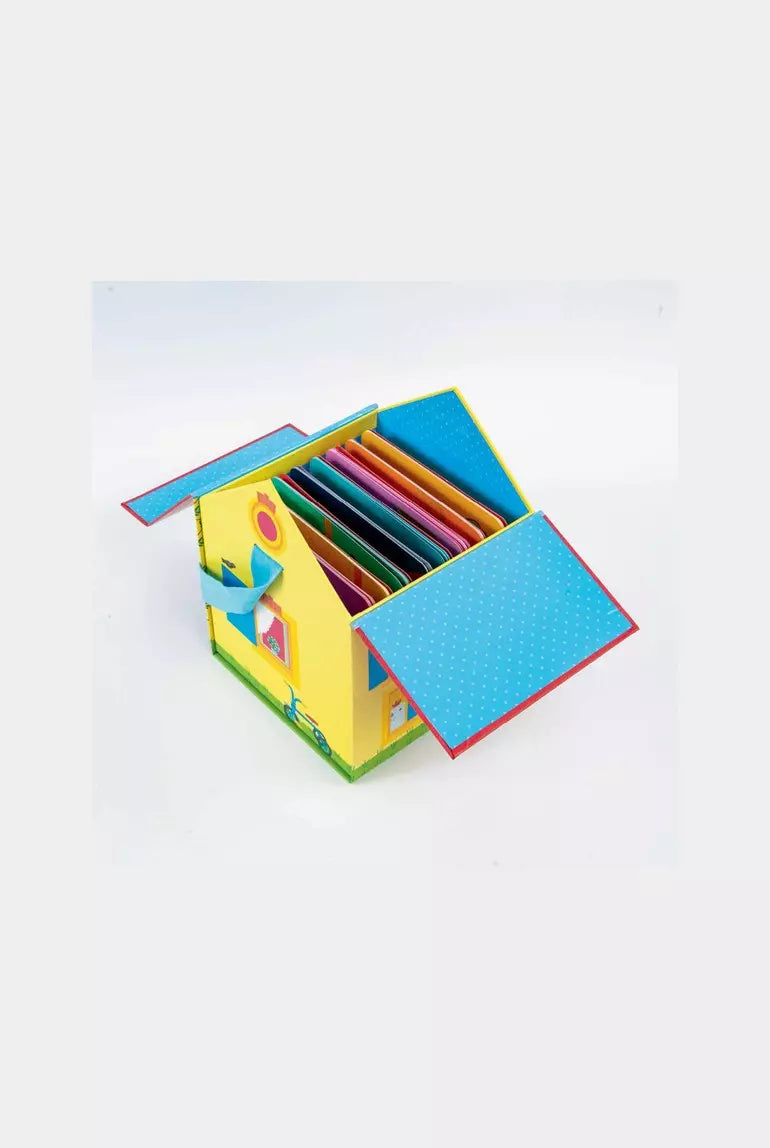 Maison de livre petit ours brun 