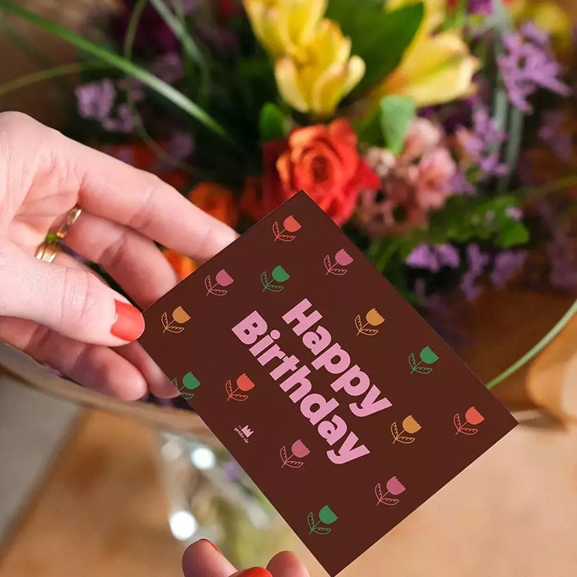 petite carte marron fleurie happy birthday