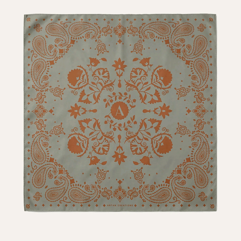 Bandana en soie Mordoré – 70 × 70 cm