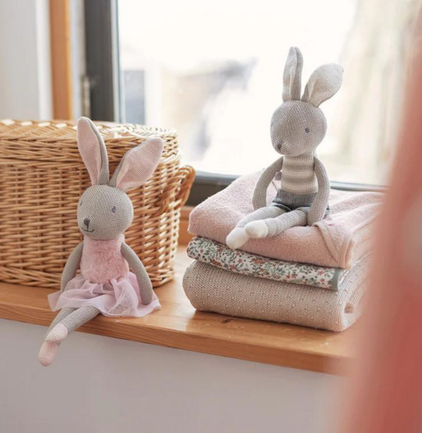 peluche en tricot lapin